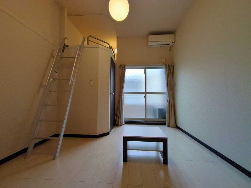 LEONEXT Lumiere Nishidai III Living room