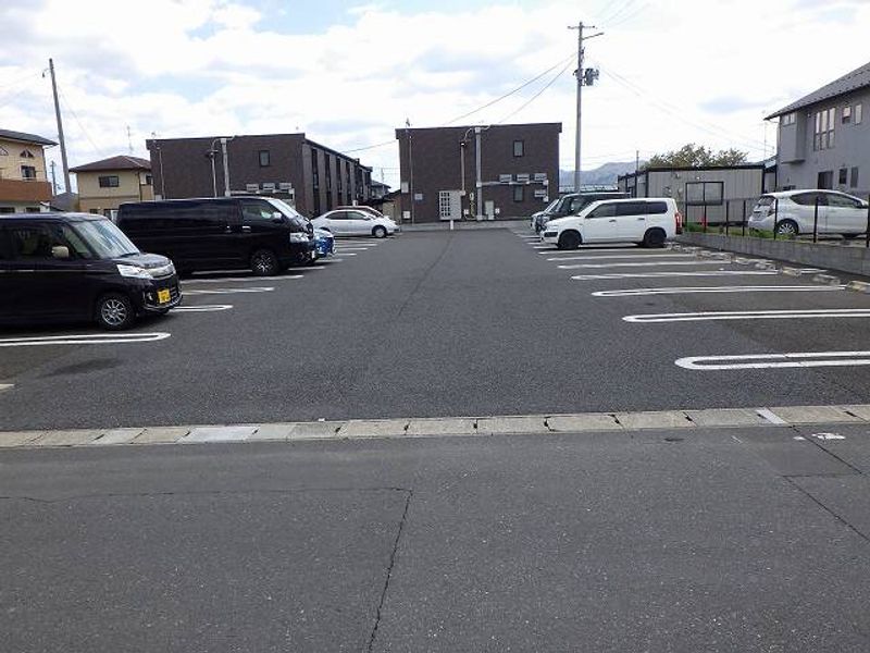 レオネクストＫ旭ヶ浦Ⅰ 駐車場