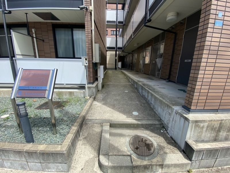 レオパレス本町　Ａｖｅ エントランス