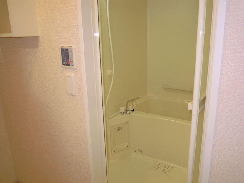 LEONEXT Masa Bathroom