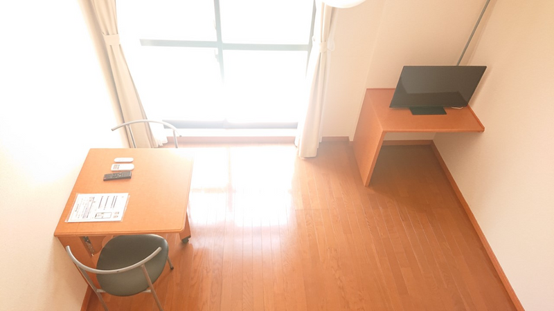 レオパレス北斗 居間