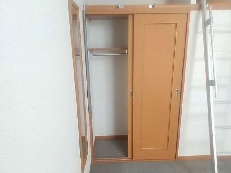 レオパレスＪＯＹ 収納