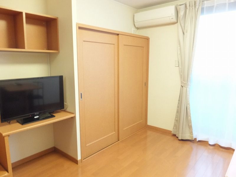 レオパレスセレッソ 居間