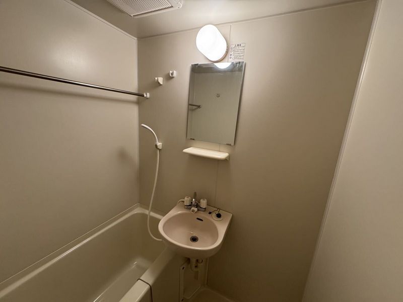 レオパレスグルヌーユ 洗面台