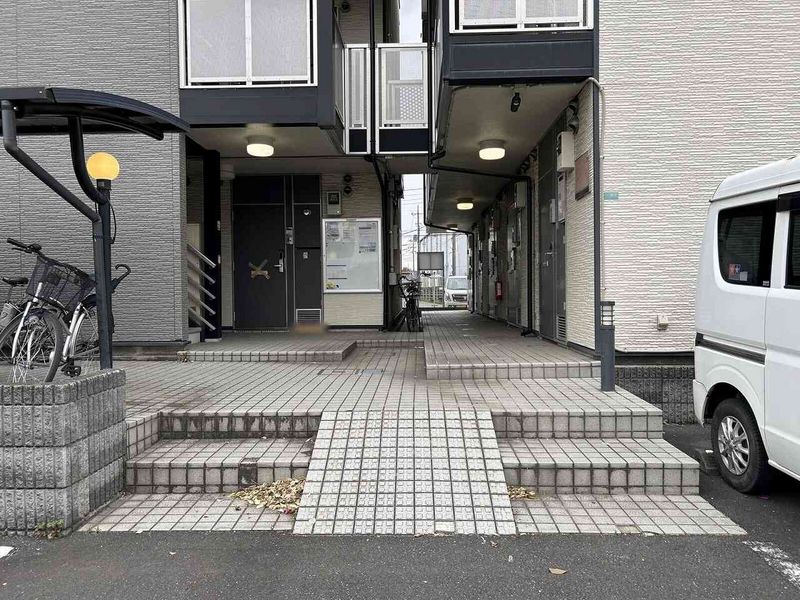 レオパレスＮＡＮＰＥＩ エントランス