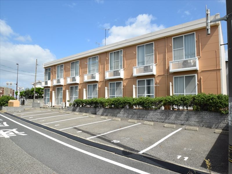 レオパレスソフィア南浜 駐車場