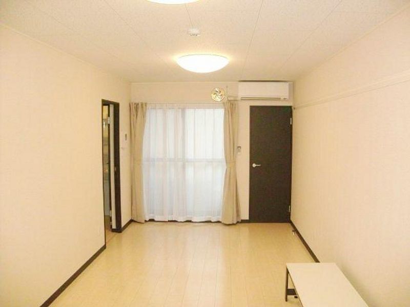 レオネクストエスペランサ 居間