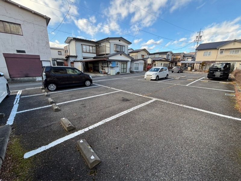 レオパレスアルシオネⅡ 駐車場