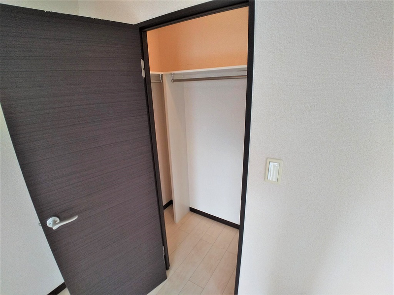 LEONEXT Demeure C Kho lưu trữ
