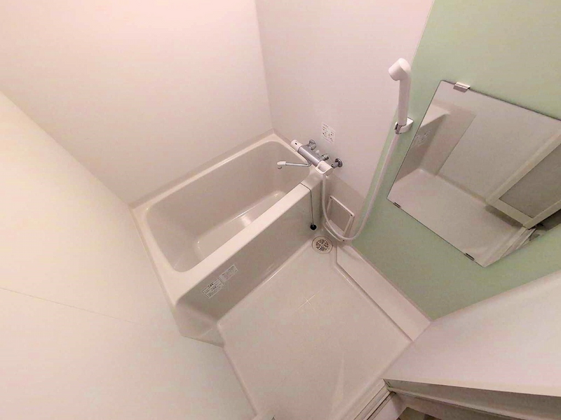 CLEINO Hikari Residence Bathroom