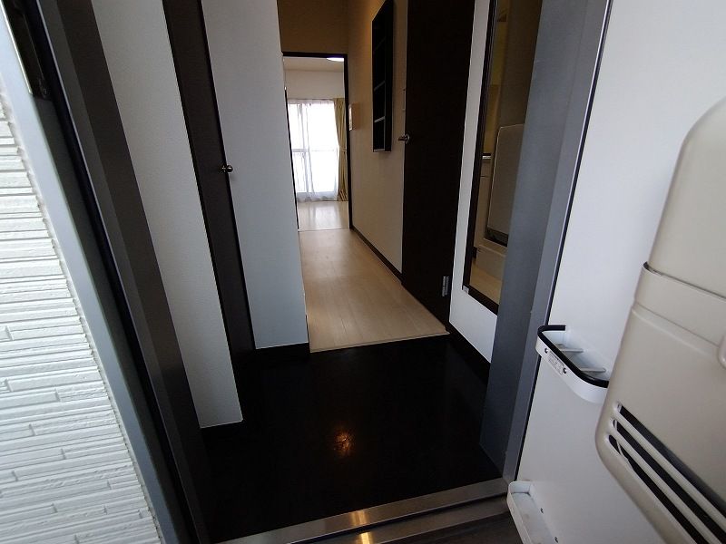 LEONEXT Minami Aoyama Entrance