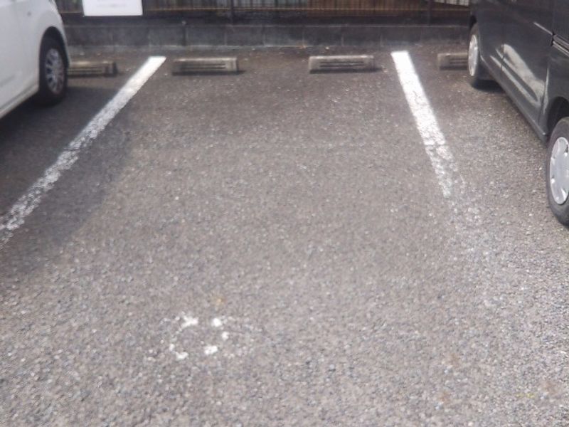 レオパレストレス 駐車場
