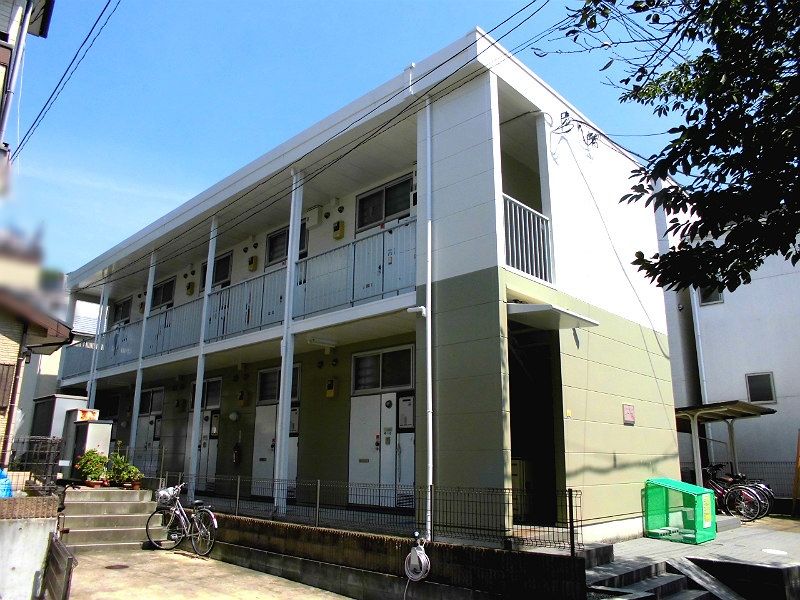 レオパレスＩＷＡＳＥ　Ｔ・Ｒ・Ｙ 外観