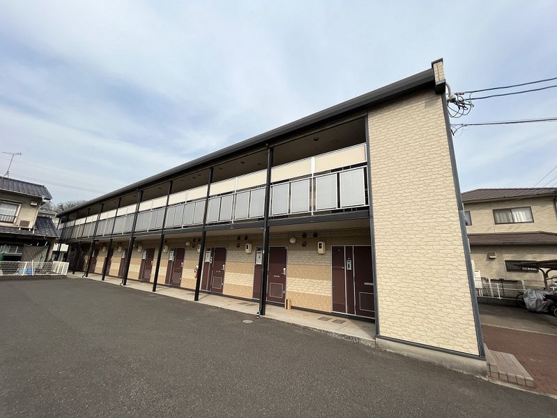 レオパレス華 外観