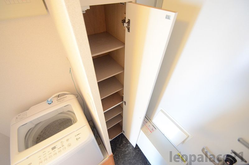 レオパレスＣｉｅｌ　金沢 収納
