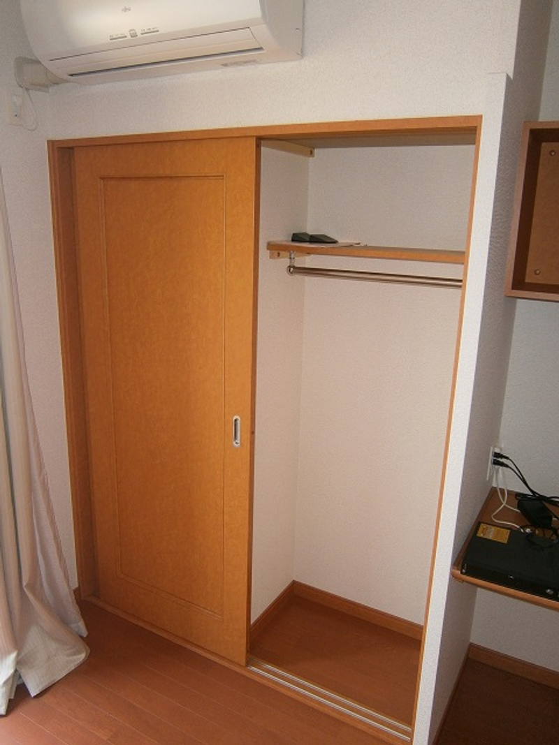 レオパレスグリーンハイツ１号 収納