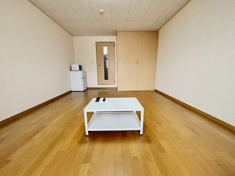 レオパレス中門 居間