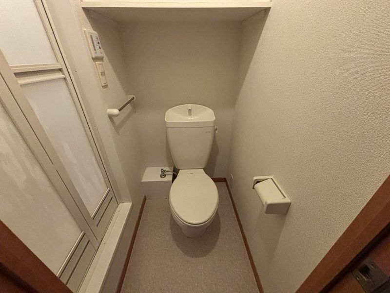 レオパレスＴａｋａｒａｚｕｋａ トイレ