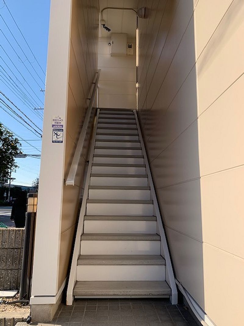レオパレス臨港線 共用部分