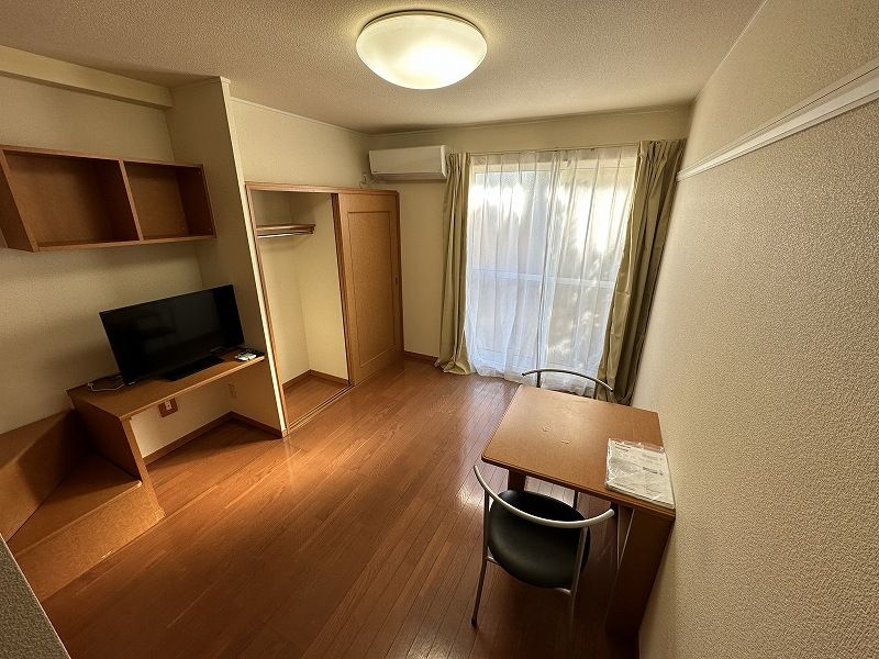 レオパレスリジェール 居間