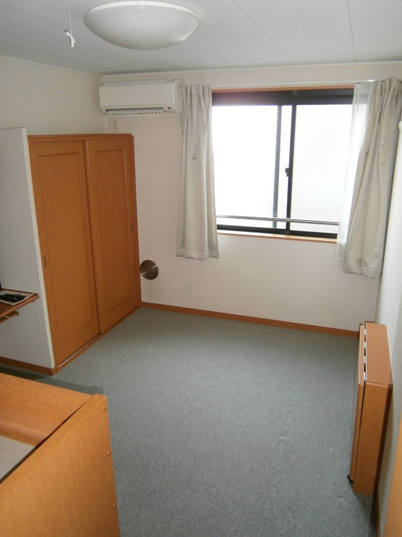 レオパレスフルール 居間