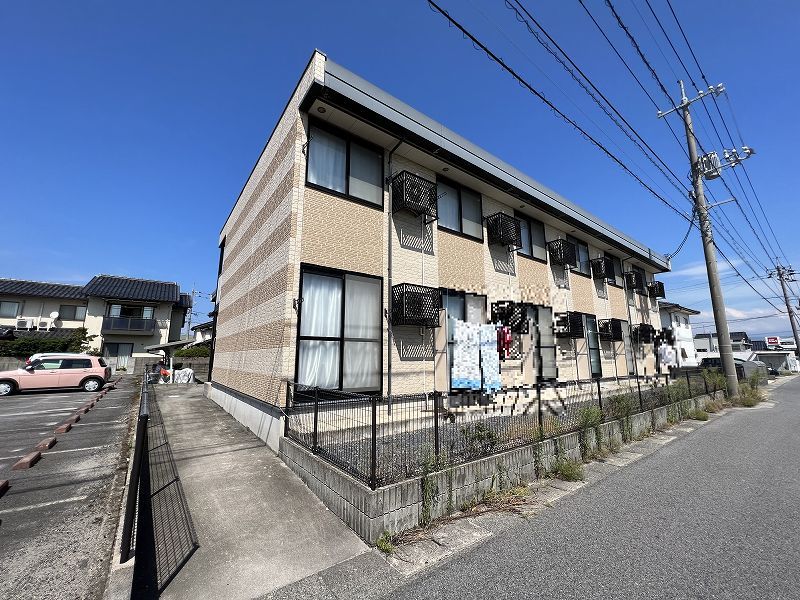 レオパレスディアコート 外観