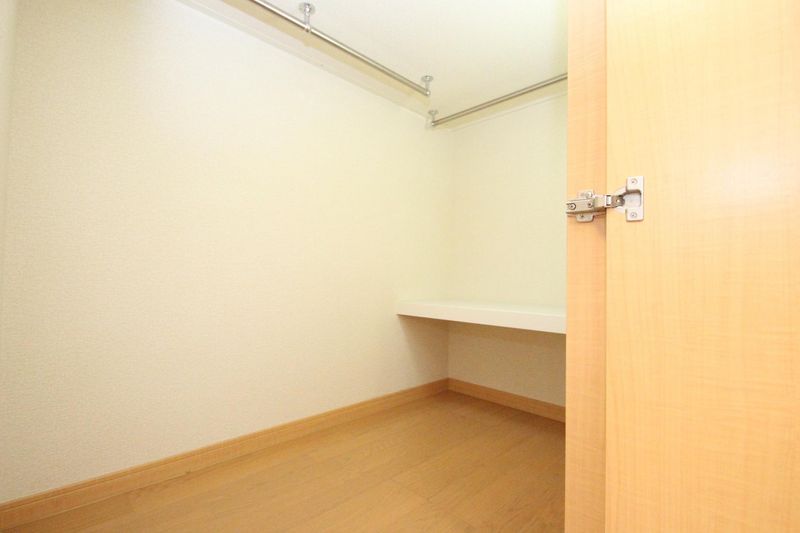 レオパレス葵 収納