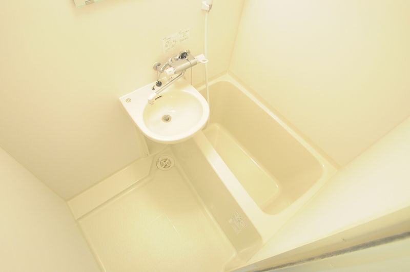 レオパレスフォレスト彩 風呂
