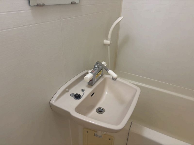 レオパレスバイオレット 洗面台