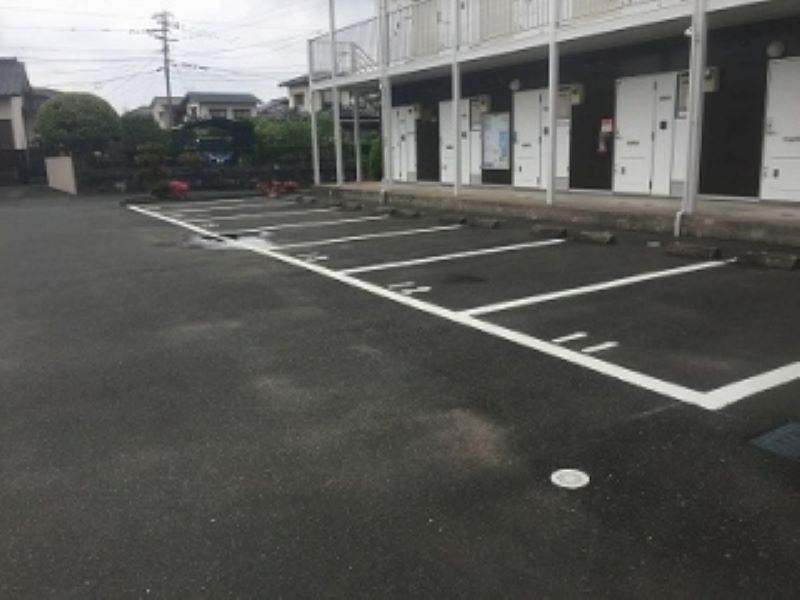 レオパレス小郡南 駐車場