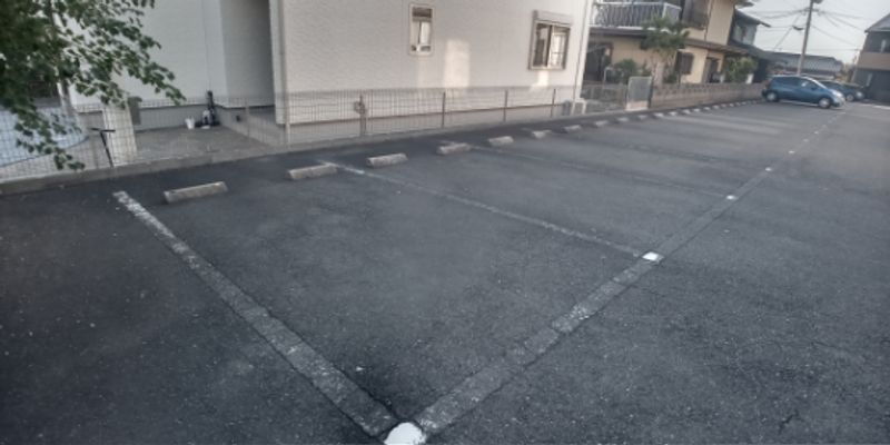 レオパレスＲｏｓｅＫｕｒａｔａ 駐車場