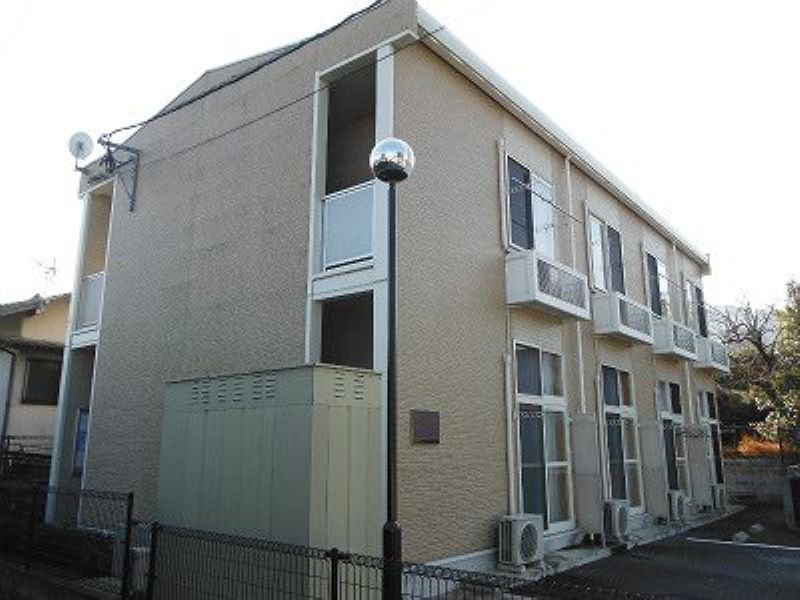レオパレス山川東 外観