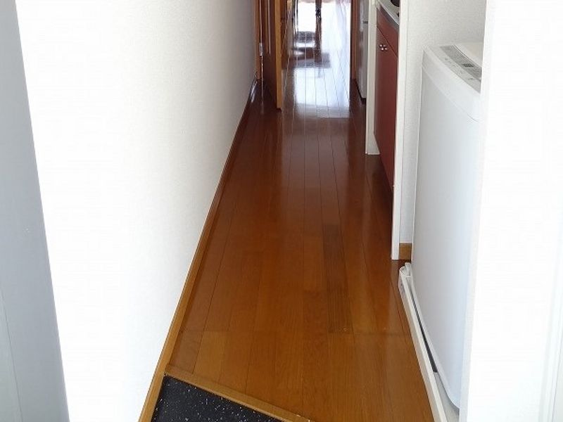 レオパレスプランドール木太 玄関