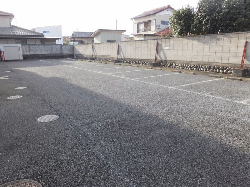 レオパレスプリマベーラⅡ 駐車場