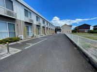 レオパレスシャルマンヒメコ 駐車場