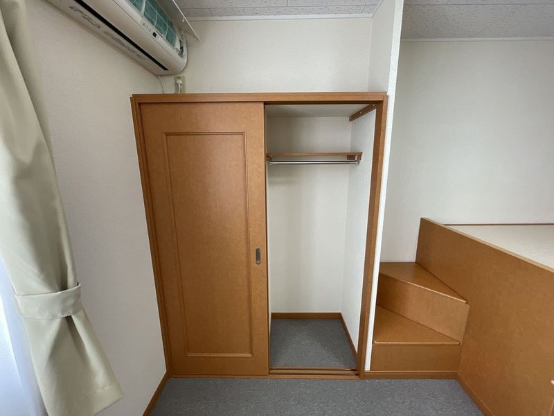 レオパレス中屋敷ソレイユ 収納