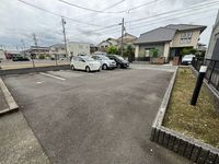 レオパレスセルシオ 駐車場