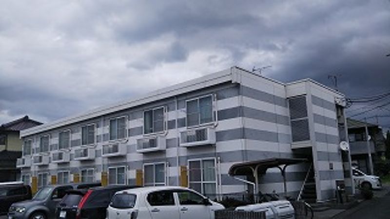 レオパレスパステル 外観