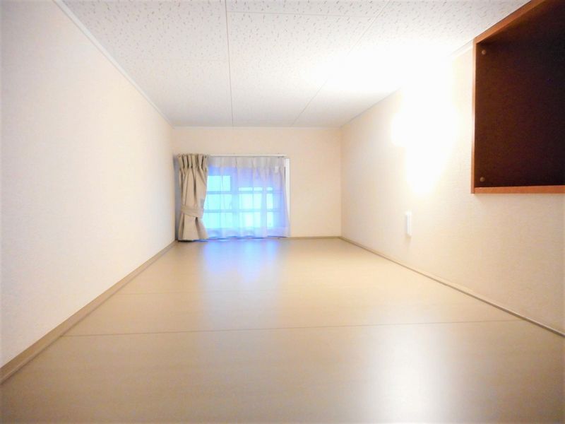 レオパレスつましな 収納