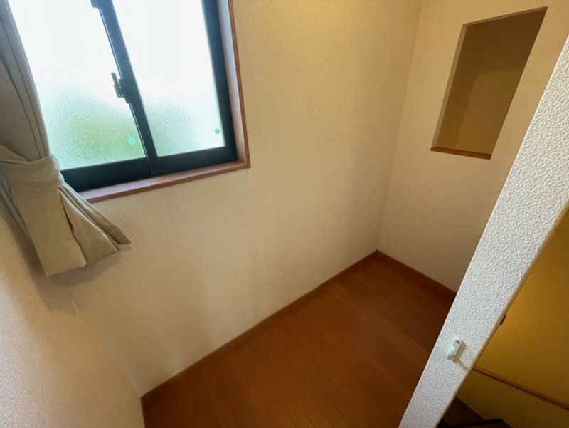 レオパレスＯＧＡＷＡ　Ｔ 収納