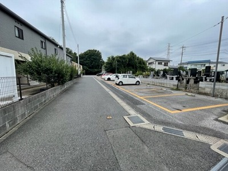 レオネクストヤマキⅡ 駐車場