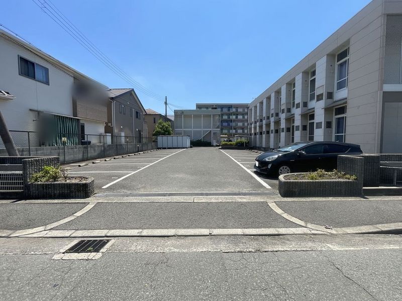 レオパレス向Ｂ 駐車場