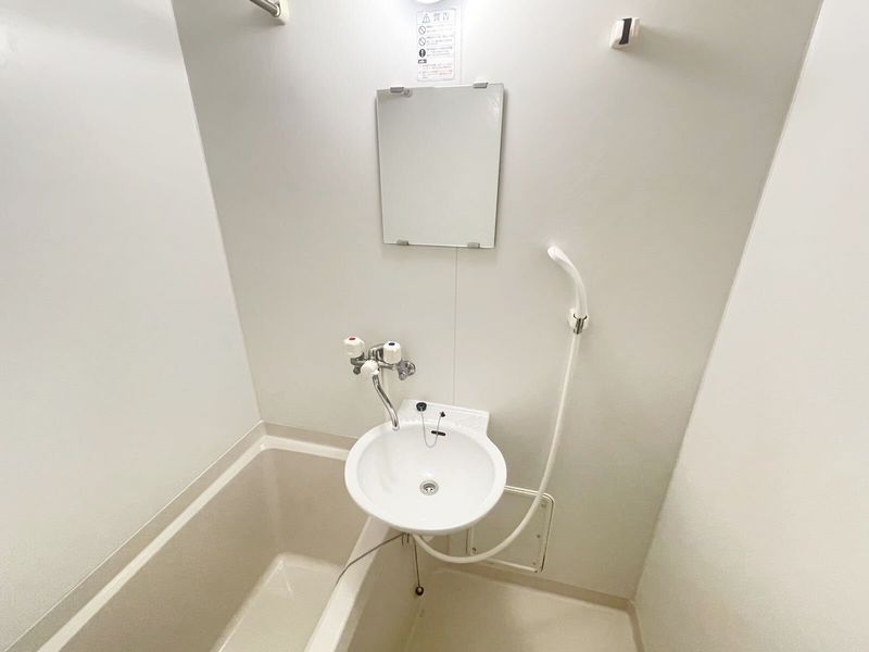 レオパレス南彦根Ⅱ番館 洗面台