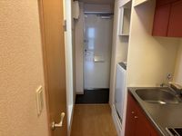 レオパレスあいりす 玄関