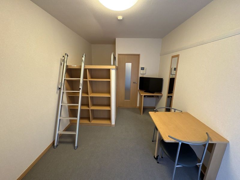 leopalace Precious SRK Living room