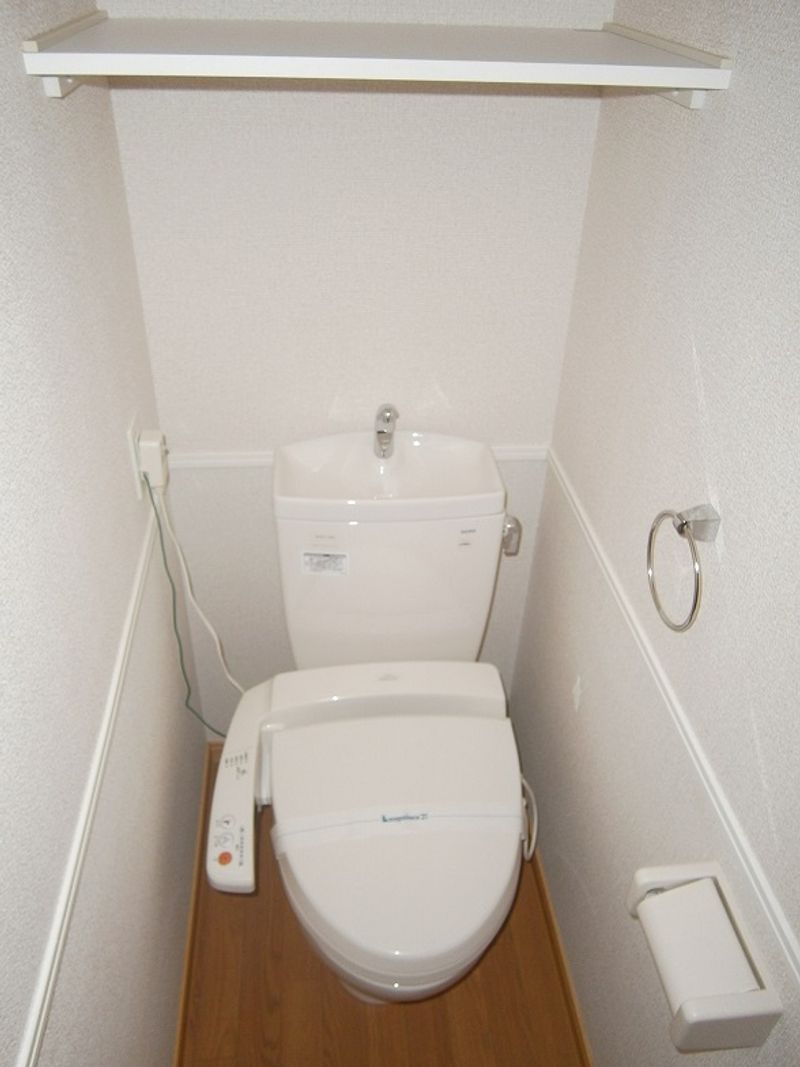 レオパレスリュエル トイレ