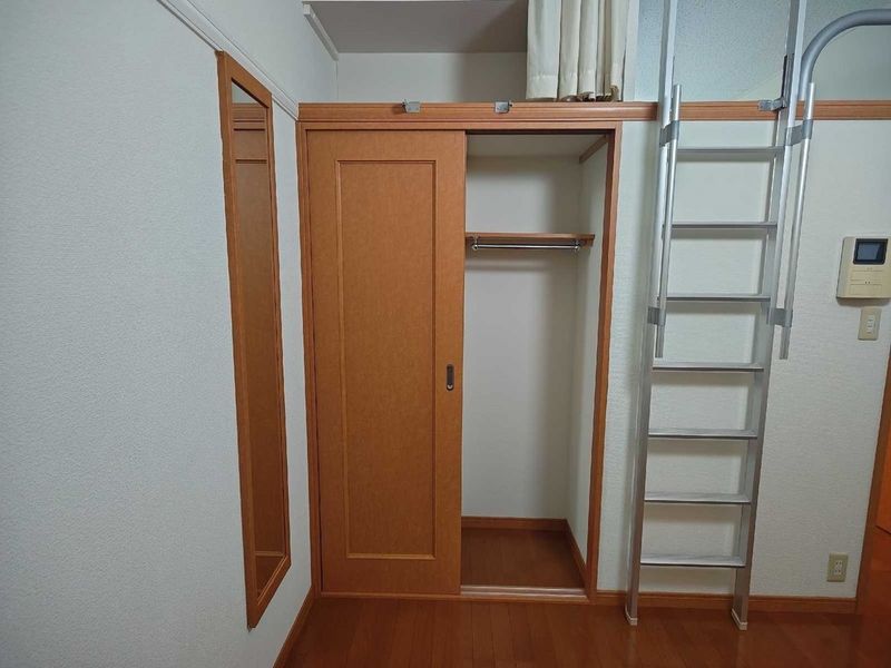 レオパレスハイブリッジ 収納