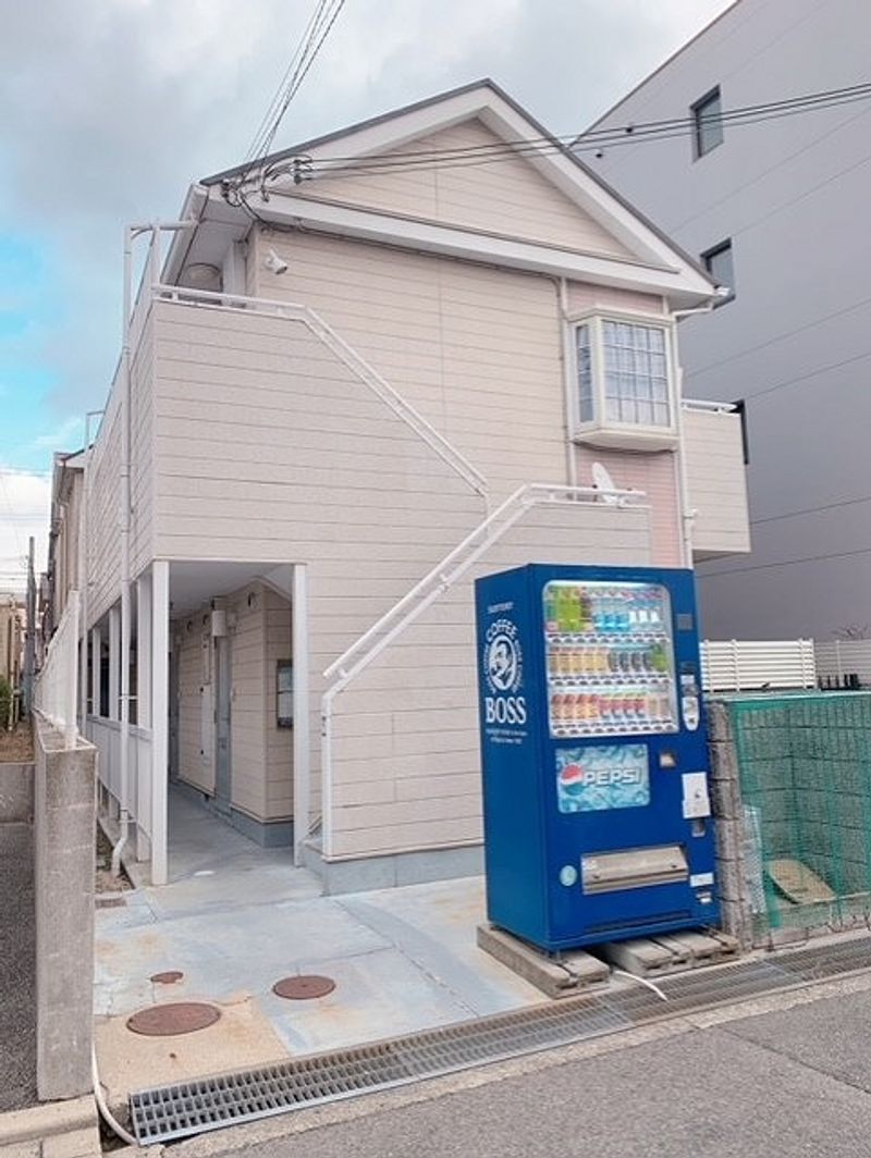 レオパレス太陽 エントランス