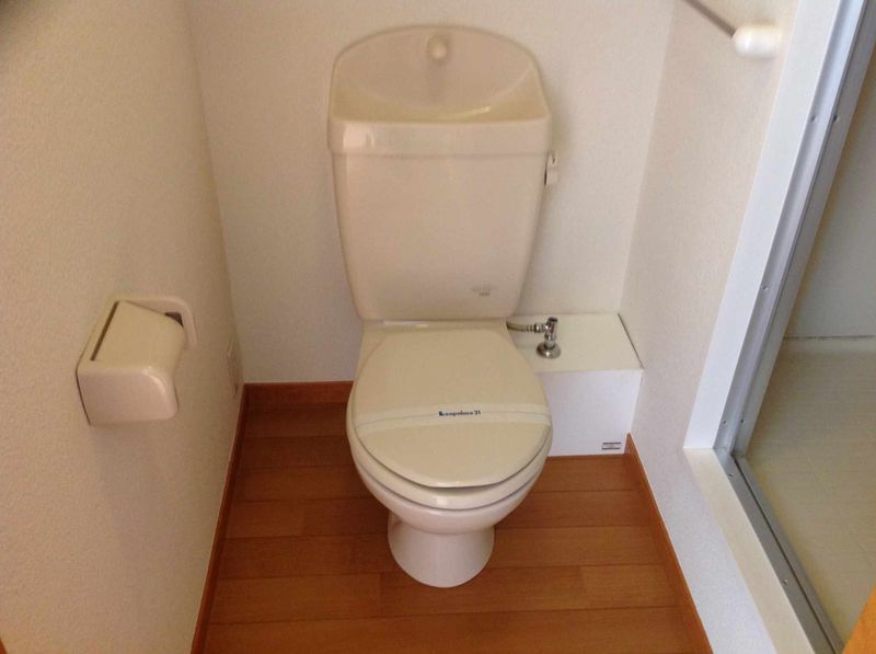 レオパレスシュッドカルチェ トイレ