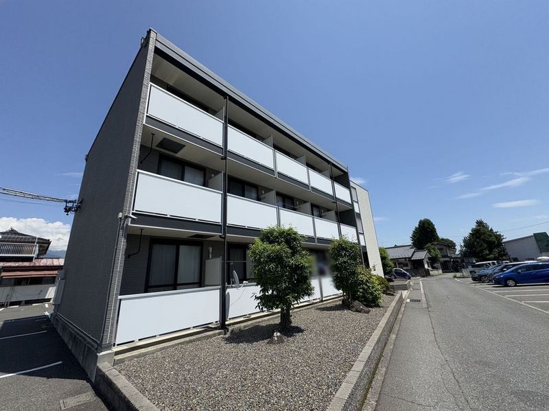 レオパレス庄内 外観